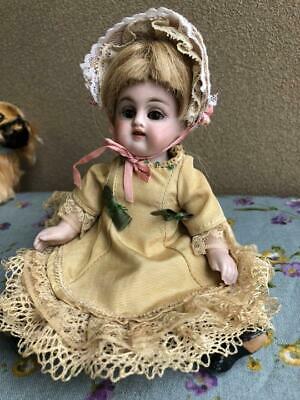 German Dolls Kastner All-bisque Straw Bonnet Girl Figure Interior Toy Hobby